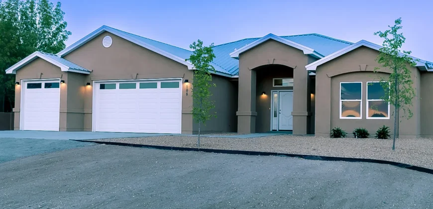 108 2nd St NE, Rio Rancho, NM 87124